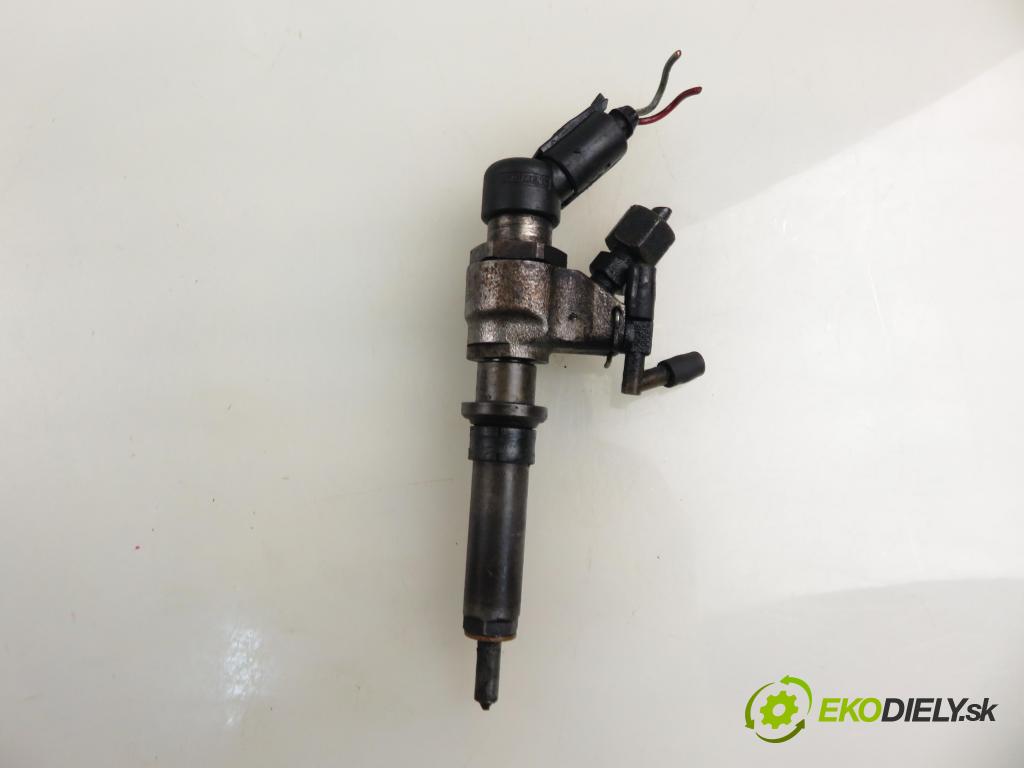 PEUGEOT PARTNER Combispace (5F) KOMBIVAN 2004 66,00 2.0 HDI - RHY (DW10TD) 1997,00 vstrekovač 9636819380 (Vstrekovač paliva)