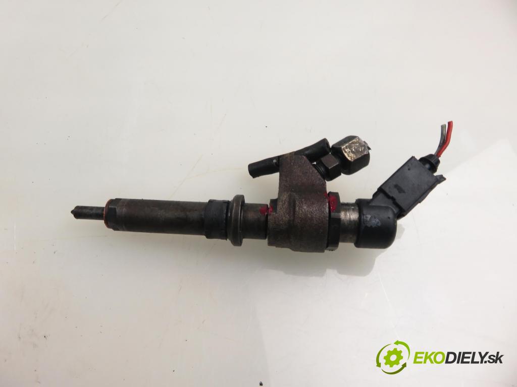 PEUGEOT PARTNER Combispace (5F) KOMBIVAN 2004 66,00 2.0 HDI - RHY (DW10TD) 1997,00 vstrekovač 9636819380 (Vstrekovač paliva)