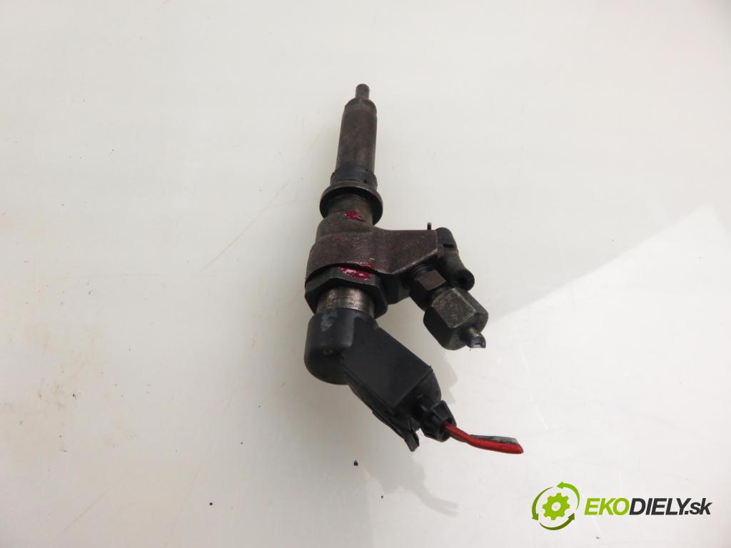 PEUGEOT PARTNER Combispace (5F) KOMBIVAN 2004 66,00 2.0 HDI - RHY (DW10TD) 1997,00 vstrekovač 9636819380 (Vstrekovač paliva)