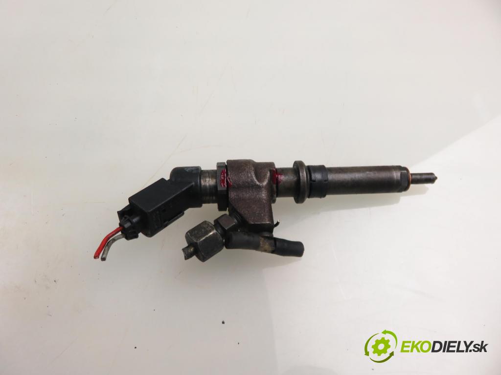 PEUGEOT PARTNER Combispace (5F) KOMBIVAN 2004 66,00 2.0 HDI - RHY (DW10TD) 1997,00 vstrekovač 9636819380 (Vstrekovač paliva)