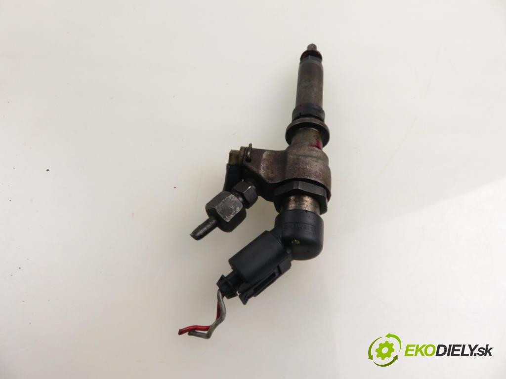 PEUGEOT PARTNER Combispace (5F) KOMBIVAN 2004 66,00 2.0 HDI - RHY (DW10TD) 1997,00 vstrekovač 9636819380 (Vstrekovač paliva)