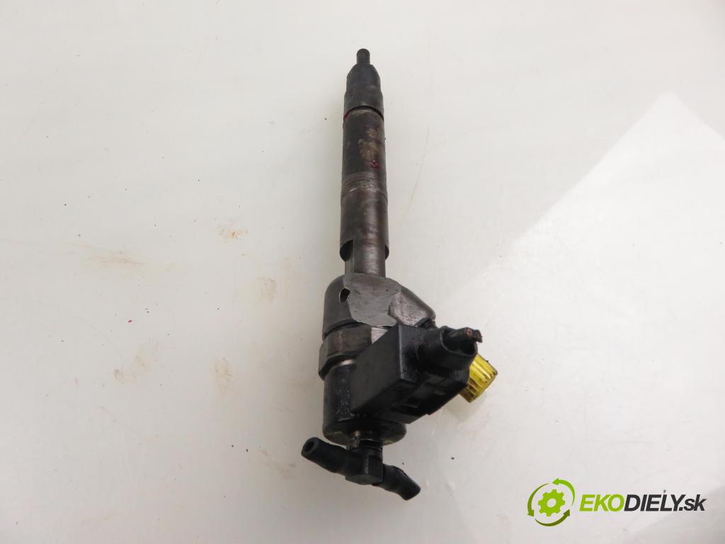 MERCEDES-BENZ VITO Autobus (638) BUS 2001 90,00 112 CDI 2.2 122  - OM 611.980 2151,00 vstrekovač 0445110035 ; 6130700187 (Vstrekovač paliva)