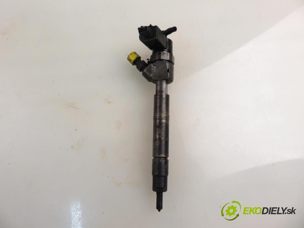 MERCEDES-BENZ VITO Autobus (638) BUS 2001 90,00 112 CDI 2.2 122  - OM 611.980 2151,00 vstrekovač 0445110035 ; 6130700187 (Vstrekovač paliva)