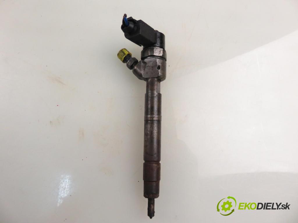 MERCEDES-BENZ VITO Autobus (638) BUS 2001 90,00 112 CDI 2.2 122  - OM 611.980 2151,00 vstrekovač 0445110035 ; 6130700187 (Vstrekovač paliva)