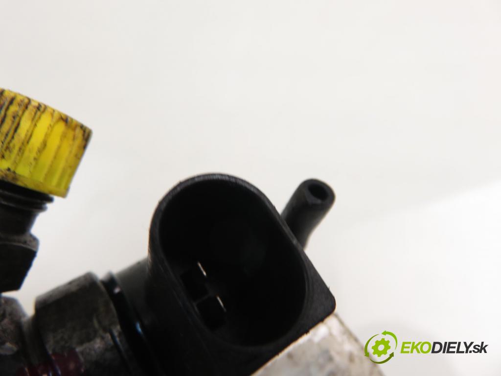 MERCEDES-BENZ VITO Autobus (638) BUS 2001 90,00 112 CDI 2.2 122  - OM 611.980 2151,00 vstrekovač 0445110035 ; 6130700187 (Vstrekovač paliva)