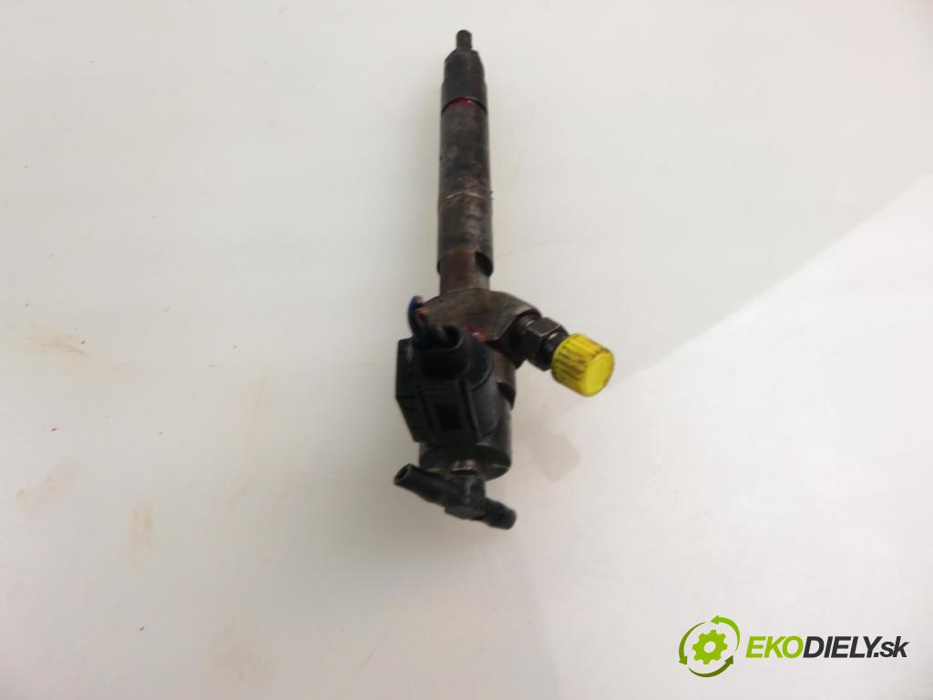 MERCEDES-BENZ VITO Autobus (638) BUS 2001 90,00 112 CDI 2.2 122  - OM 611.980 2151,00 vstrekovač 0445110035 ; 6130700187 (Vstrekovač paliva)