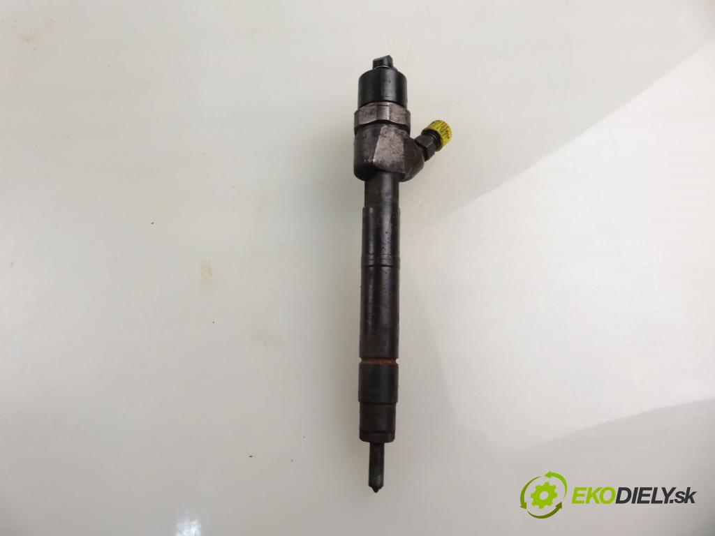 MERCEDES-BENZ VITO Autobus (638) BUS 2001 90,00 112 CDI 2.2 122  - OM 611.980 2151,00 vstrekovač 0445110035 ; 6130700187 (Vstrekovač paliva)