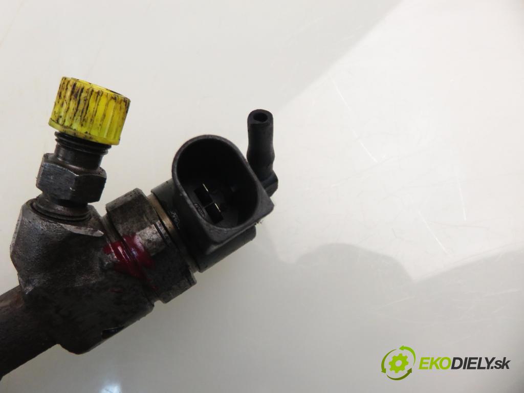 MERCEDES-BENZ VITO Autobus (638) BUS 2001 90,00 112 CDI 2.2 122  - OM 611.980 2151,00 vstrekovač 0445110035 ; 6130700187 (Vstrekovač paliva)