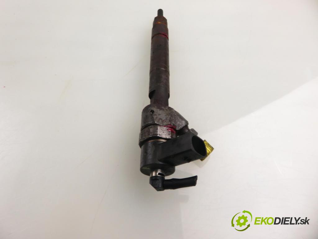 MERCEDES-BENZ VITO Autobus (638) BUS 2001 90,00 112 CDI 2.2 122  - OM 611.980 2151,00 vstrekovač 0445110035 ; 6130700187 (Vstrekovač paliva)