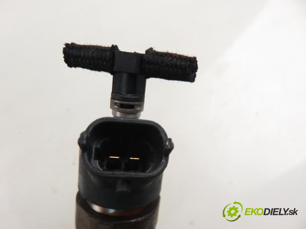 FIAT DUCATO Platforma / podwozie (244_) KABINA/PLATFORMA 2005 94,00 2.8 JTD 2798,00 vstrekovač 0445120002 (Vstrekovač paliva)