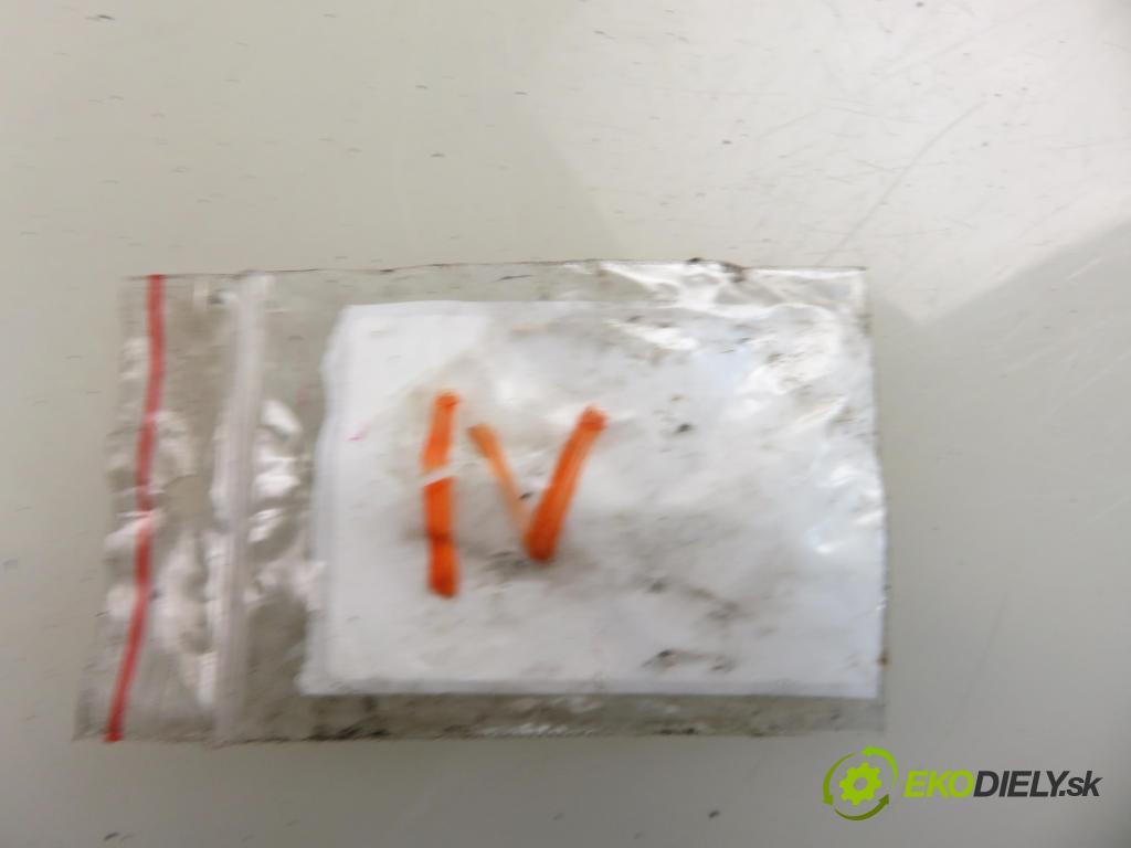 OPEL COMBO C FURGON 2007 55,00 1.3 CDTI 16V - Z 13 DTJ 1248,00 vstrekovač 0445110183 (Vstrekovač paliva)