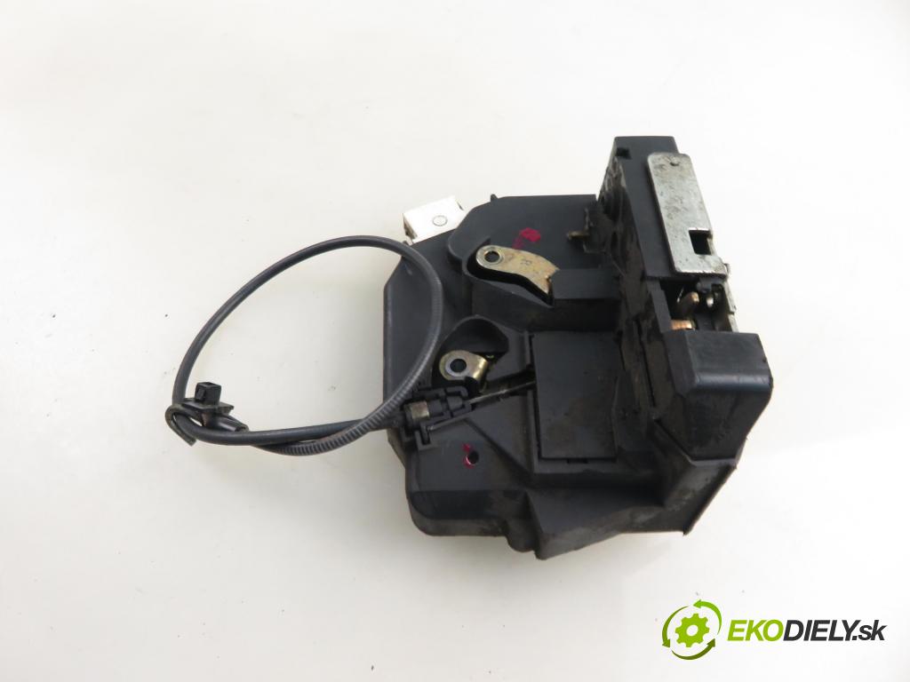 LAND ROVER FREELANDER (L314) SUV 2000 72,00 2.0 DI 4x4 - 20 T2N 1994,00 zámok