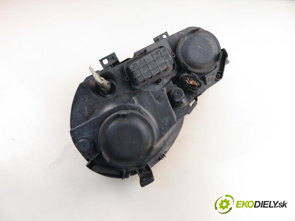 VW POLO (9N_) HB 2004 40,00 1.2 - BMD 1198,00 Svetlo PP 0301190202