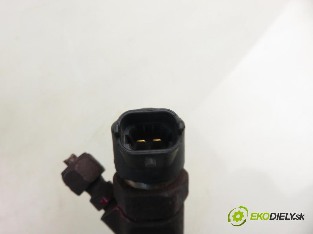 RENAULT TRAFIC II Autobus (JL) BUS 2004 74,00 1.9 dCI 100 (JL0C) - F9Q 760 1870,00 vstrekovač 8200238528 ; 0445110146 (Vstrekovač paliva)