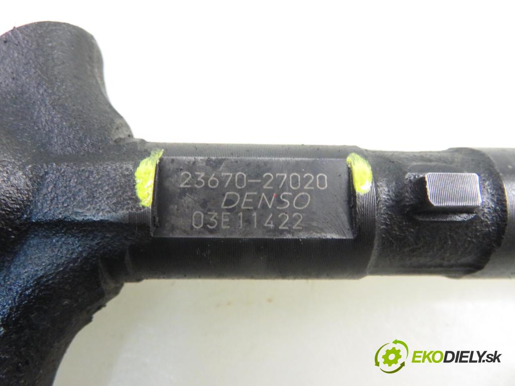 TOYOTA COROLLA Verso (_E12_) MINIVAN 2003 66,00 2.0 D-4D (CDE120_) - 1CD-FTV 1995,00 vstřikovač 2367027020 (Vstřikovač paliva)