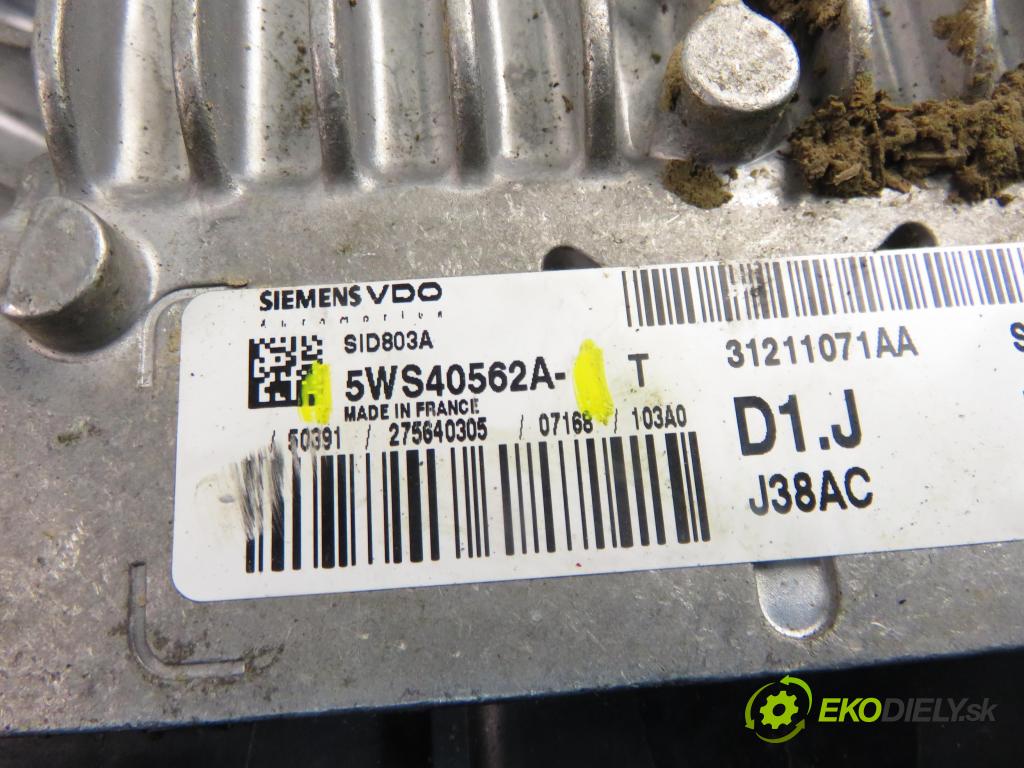 VOLVO S40 II (MS) SEDAN 2008 100,00 2.0 D - D 4204 T 1997,00 Riadiaca jednotka Motor 5WS40562A ; 31211071AA