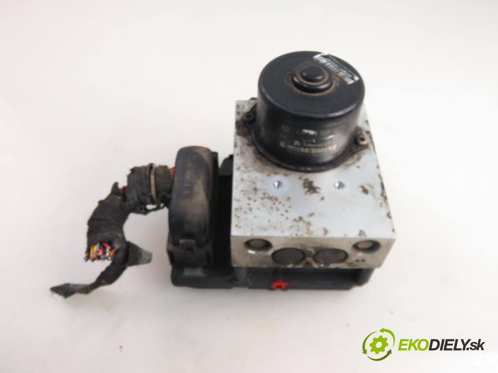 VW BORA (1J2) SEDAN 1998 110,00 2.3 V5 - AGZ 2324,00 Pumpa ABS 1J0907379S ; 10094703053 (Pumpa ABS)