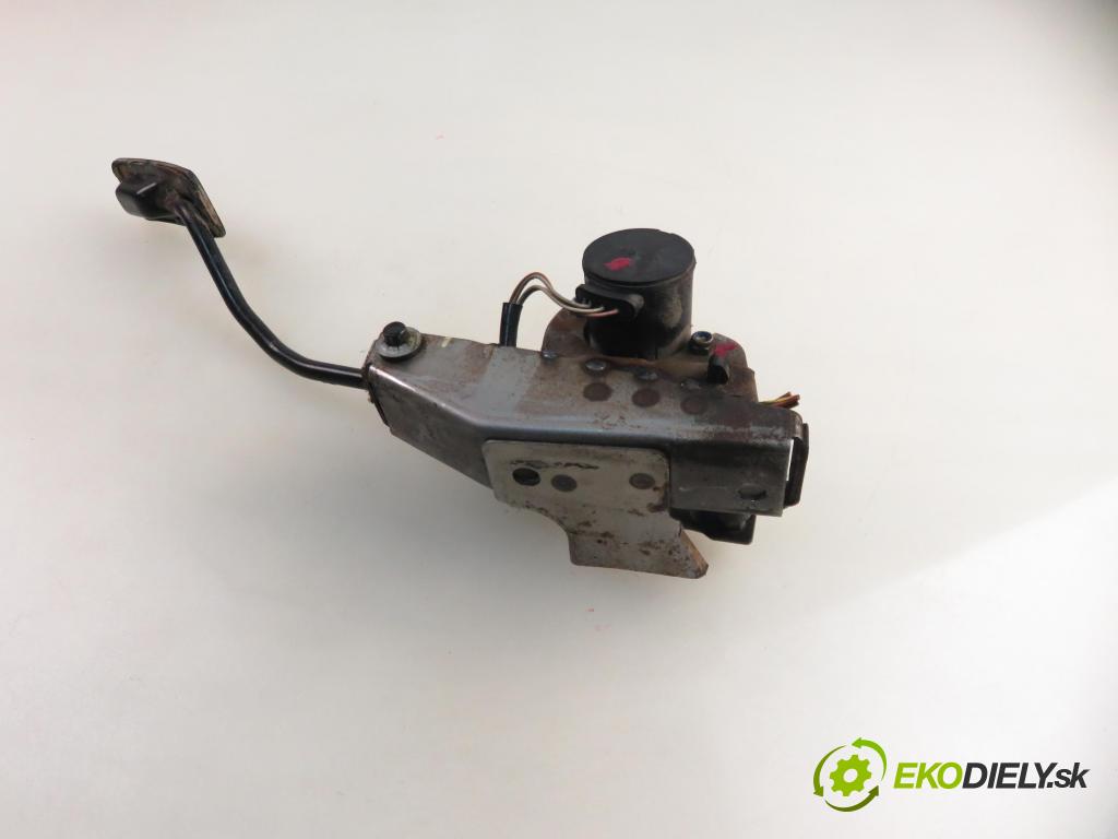 LAND ROVER FREELANDER (L314) SUV 2000 72,00 2.0 DI 4x4 - 20 T2N 1994,00 Potenciometer plynu 0281002329 (Potenciometer plynového pedálu)