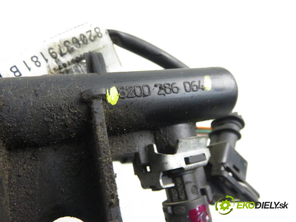 RENAULT CLIO III (BR0/1, CR0/1) HB 2006 55,00 1.2 16V 75 - D4F 740 1149,00 Lišta vstrekovacia 8200286064 ; 8200292590 ; H82292589 (Vstrekovacia lišta)