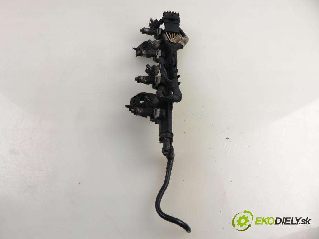 RENAULT CLIO III (BR0/1, CR0/1) HB 2006 55,00 1.2 16V 75 - D4F 740 1149,00 Lišta vstrekovacia 8200286064 ; 8200292590 ; H82292589 (Vstrekovacia lišta)