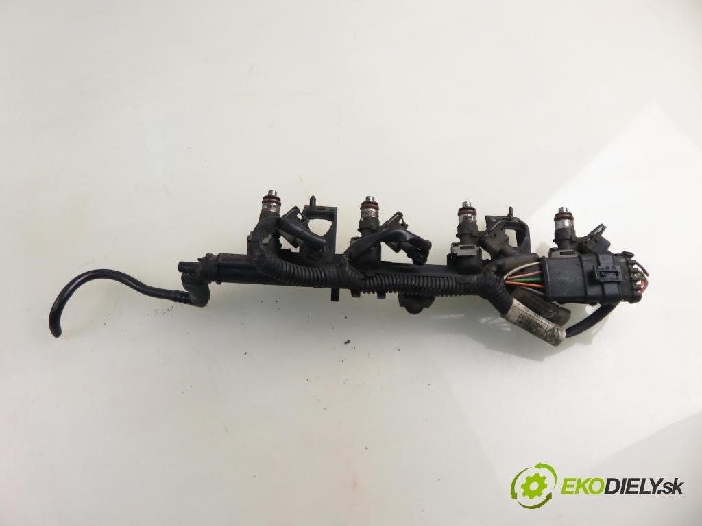 RENAULT CLIO III (BR0/1, CR0/1) HB 2006 55,00 1.2 16V 75 - D4F 740 1149,00 Lišta vstrekovacia 8200286064 ; 8200292590 ; H82292589 (Vstrekovacia lišta)