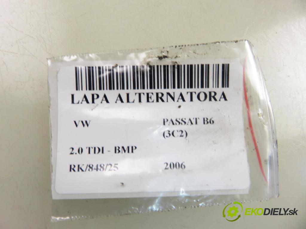 VW PASSAT B6 (3C2) SEDAN 2006 103,00 2.0 TDI - BMP 1968,00 uchycení alternátora 038903143AF ; 03G903315C