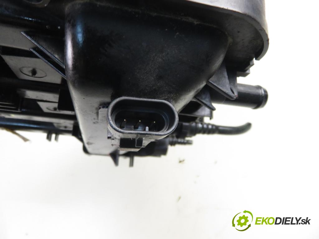 RENAULT CLIO III (BR0/1, CR0/1) HB 2006 55,00 1.2 16V 75 - D4F 740 1149,00 potrubí 8200536146