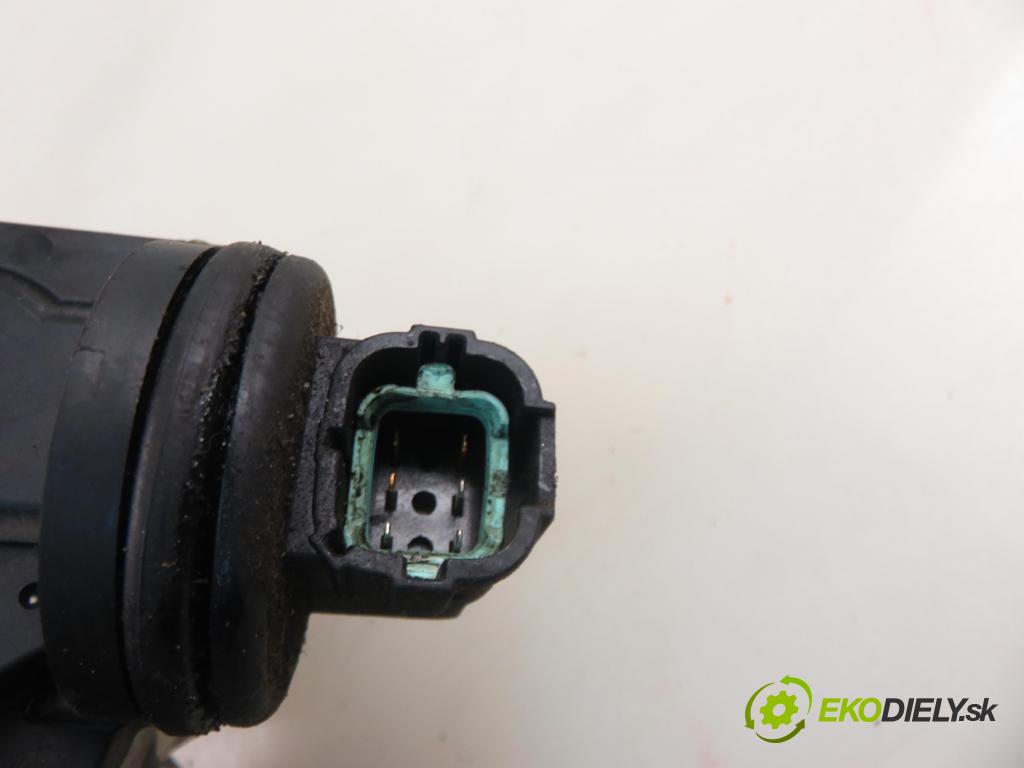 NISSAN MICRA III (K12) HB 2005 59,00 1.2 - CR12DE 1240,00 Škrtiaca klapka SERA57602 (Škrtiaca klapka)