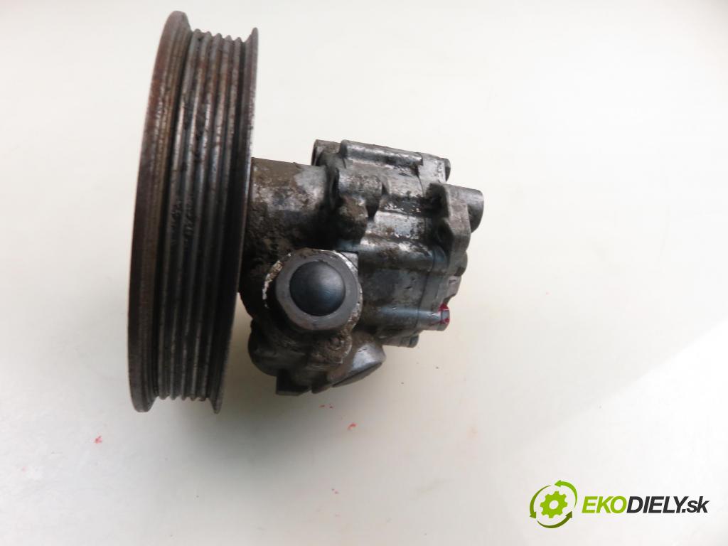 VW TRANSPORTER IV Skrzynia (70XA) BUS 1995 57,00 2.4 D 78 - AAB 2370,00 Pumpa servočerpadlo  (Servočerpadlo)