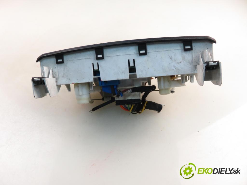 FIAT GRANDE PUNTO (199_) HB 2006 66,00 1.3 D Multijet 90 - 199 A3.000 1248,00 Panel topení KLIMATIZACE: 20120782