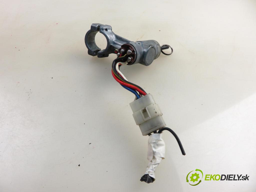 NISSAN PATROL III/1 Hardtop (K160) TERENOWY 1988 81,00 3.2 TD R6 (K160) 110 - SD33T 3246,00 spinačka  (Spínacia skrinka)