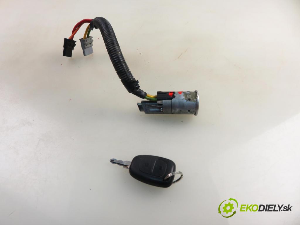 OPEL VIVARO A Skrzynia (X83) FURGON 2005 99,00 2.5 DTI 135 - G9U 730 2464,00 spinačka  (Spínacia skrinka)