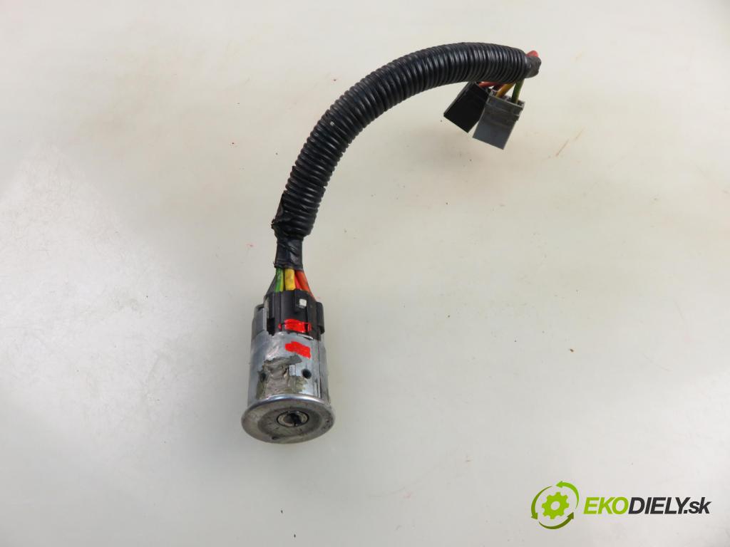 OPEL VIVARO A Skrzynia (X83) FURGON 2005 99,00 2.5 DTI 135 - G9U 730 2464,00 spinačka  (Spínacia skrinka)