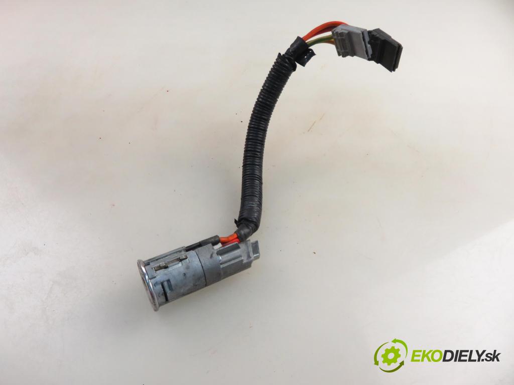 OPEL VIVARO A Skrzynia (X83) FURGON 2005 99,00 2.5 DTI 135 - G9U 730 2464,00 spinačka  (Spínacia skrinka)