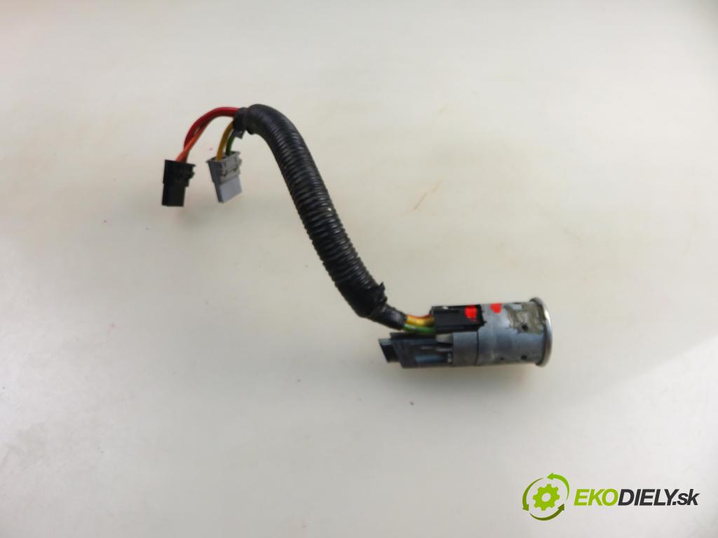 OPEL VIVARO A Skrzynia (X83) FURGON 2005 99,00 2.5 DTI 135 - G9U 730 2464,00 spinačka  (Spínacia skrinka)