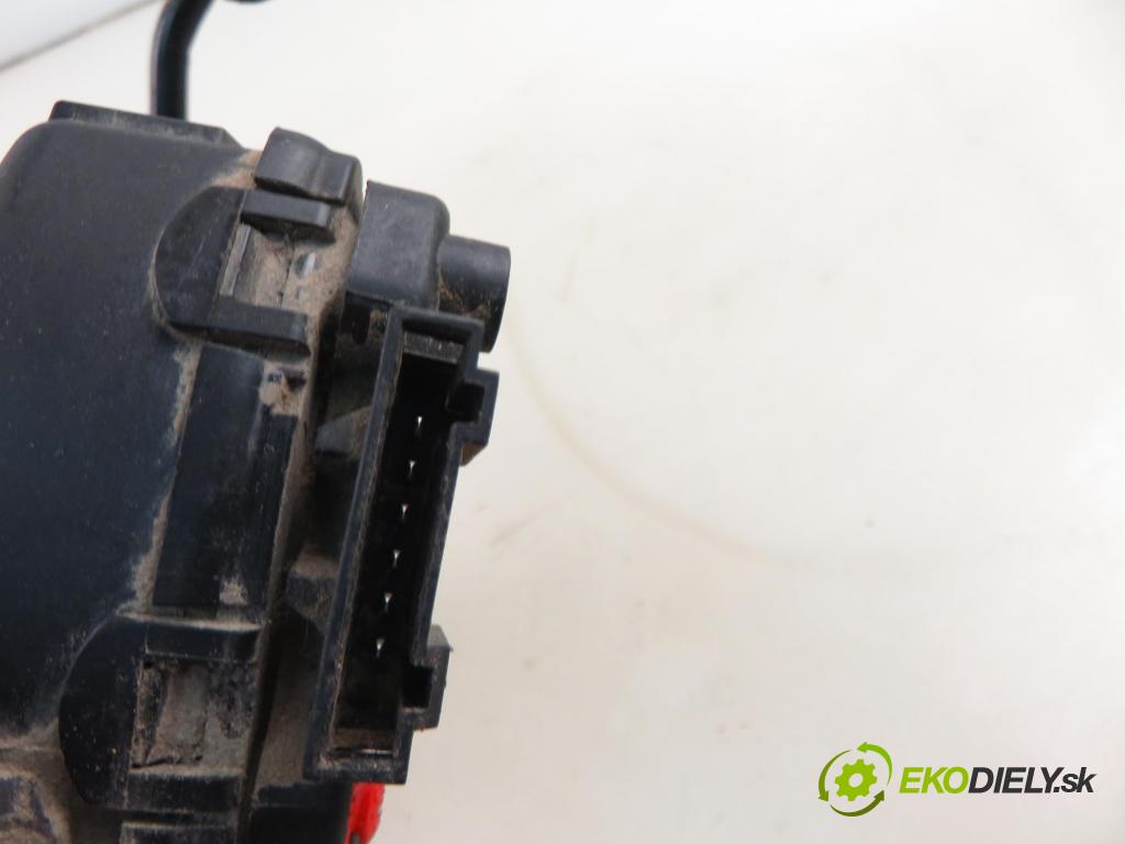 OPEL VIVARO A Skrzynia (X83) FURGON 2005 99,00 2.5 DTI 135 - G9U 730 2464,00 Potenciometer plynu 7700313060 ; 6PV00811914 (Potenciometer plynového pedálu)