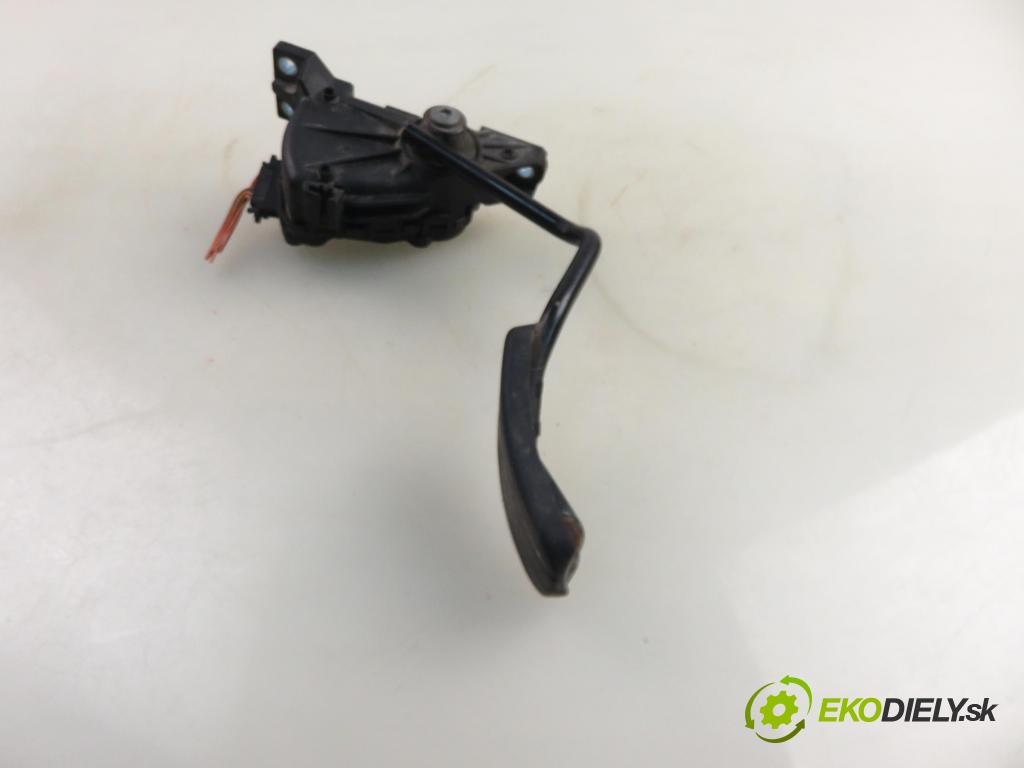 OPEL VIVARO A Skrzynia (X83) FURGON 2005 99,00 2.5 DTI 135 - G9U 730 2464,00 Potenciometer plynu 7700313060 ; 6PV00811914 (Potenciometer plynového pedálu)