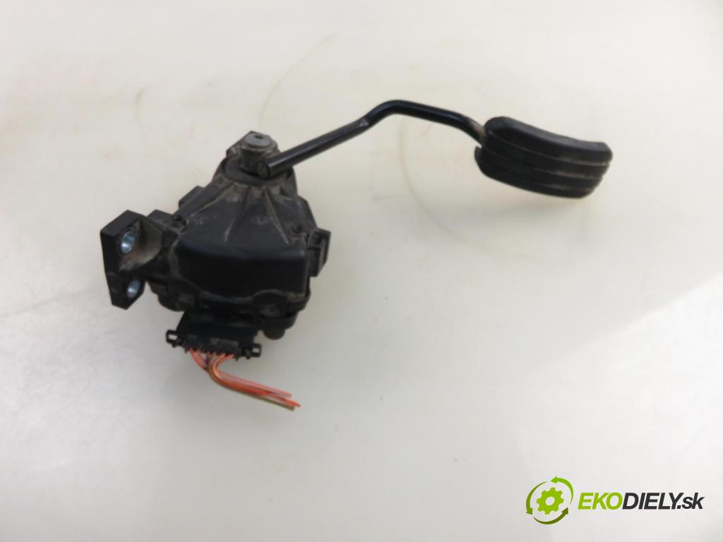 OPEL VIVARO A Skrzynia (X83) FURGON 2005 99,00 2.5 DTI 135 - G9U 730 2464,00 Potenciometer plynu 7700313060 ; 6PV00811914 (Potenciometer plynového pedálu)