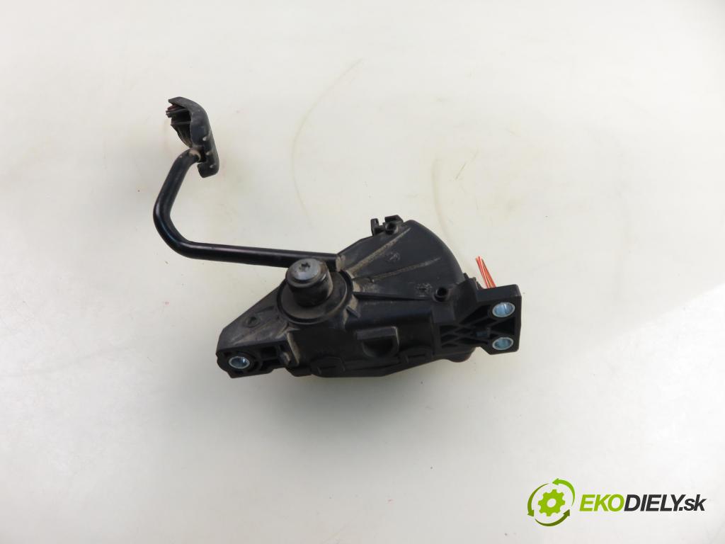 OPEL VIVARO A Skrzynia (X83) FURGON 2005 99,00 2.5 DTI 135 - G9U 730 2464,00 Potenciometer plynu 7700313060 ; 6PV00811914 (Potenciometer plynového pedálu)