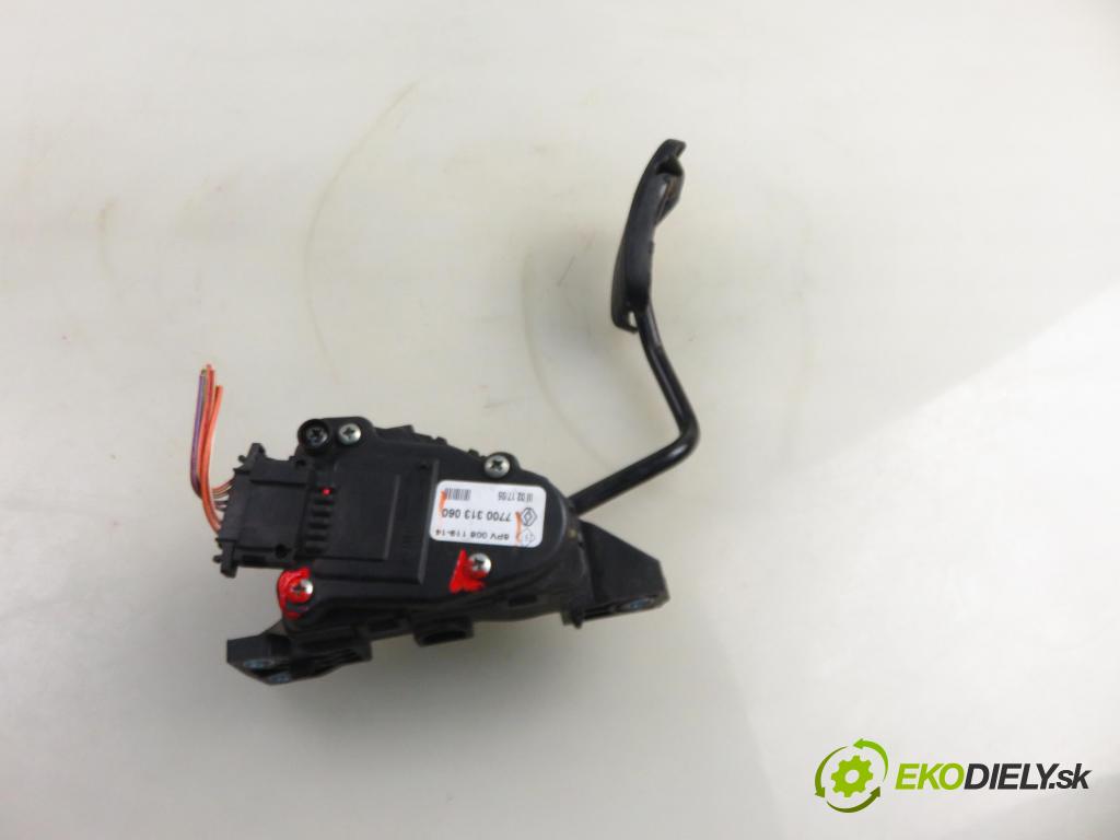 OPEL VIVARO A Skrzynia (X83) FURGON 2005 99,00 2.5 DTI 135 - G9U 730 2464,00 Potenciometer plynu 7700313060 ; 6PV00811914 (Potenciometer plynového pedálu)