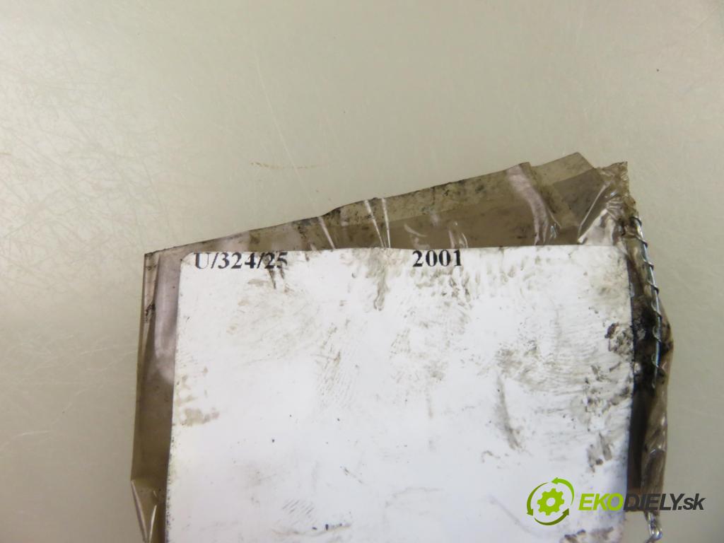 VW PASSAT B5.5 (3B3) SEDAN 2001 110,00 2.5 TDI - AKN 2496,00 KOMPRESOR: klimatizácie  (Kompresor klimatizácie)