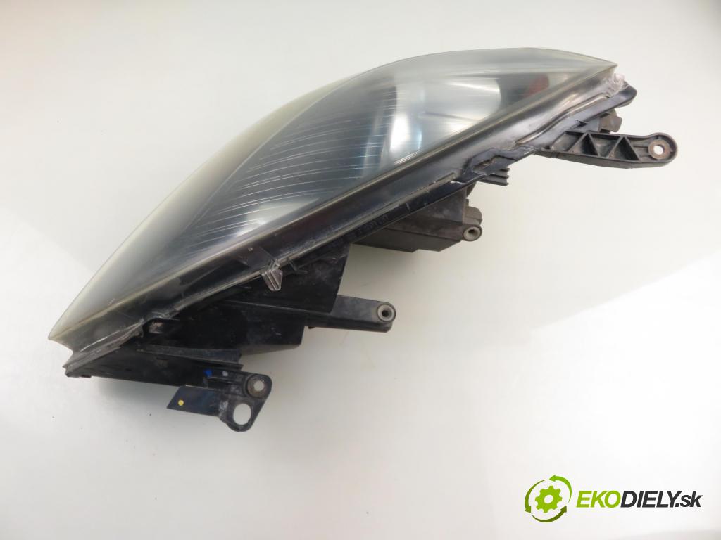 OPEL ZAFIRA B (A05) MINIVAN 2005 88,00 1.9 CDTI 8V 120 - Z 19 DT 1910,00 Svetlo PP 24451053