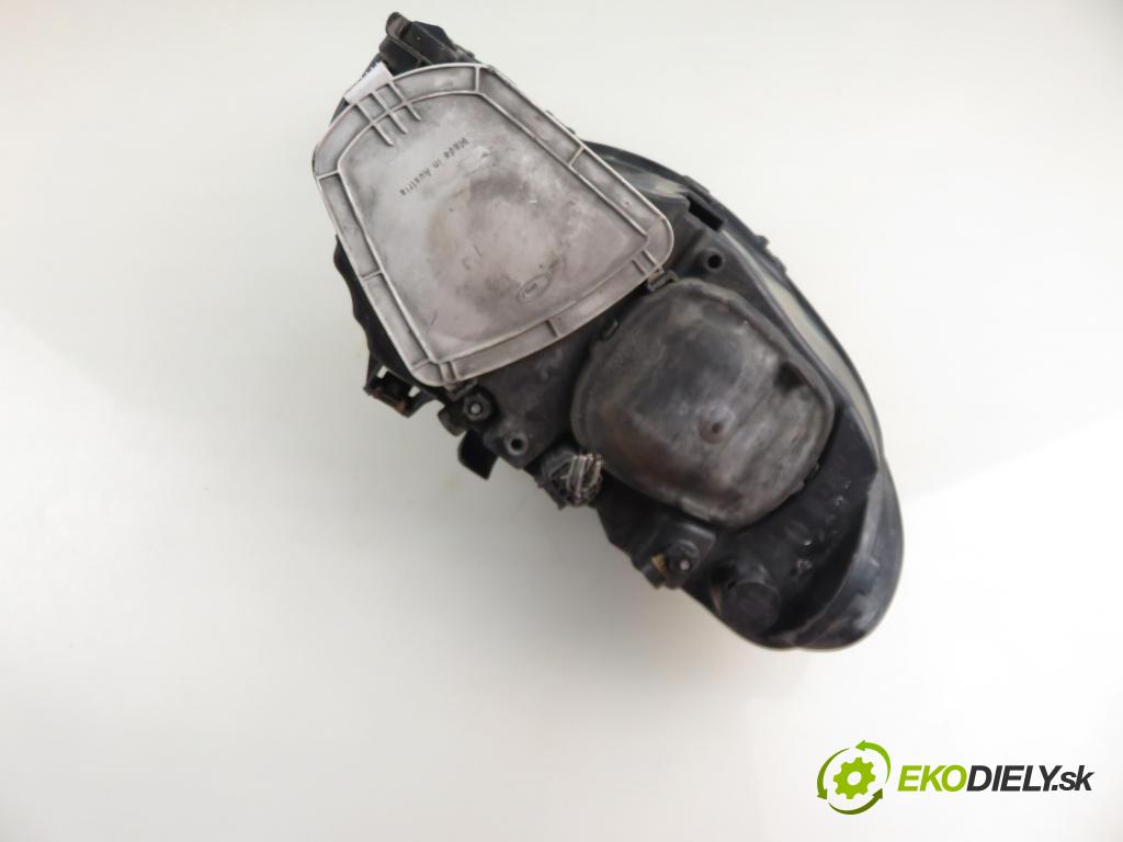 CHRYSLER VOYAGER IV (RG, RS) MINIVAN 2004 105,00 2.5 CRD 143 - ENJ 2499,00 Svetlo LP 04857831AB