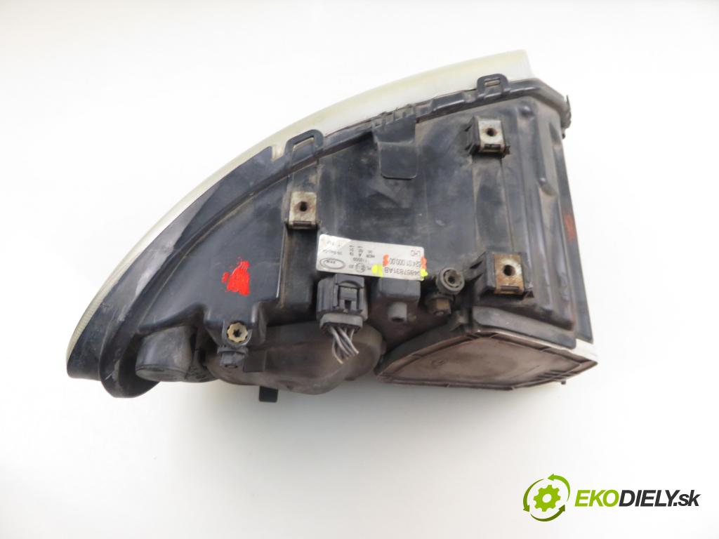 CHRYSLER VOYAGER IV (RG, RS) MINIVAN 2004 105,00 2.5 CRD 143 - ENJ 2499,00 Svetlo LP 04857831AB