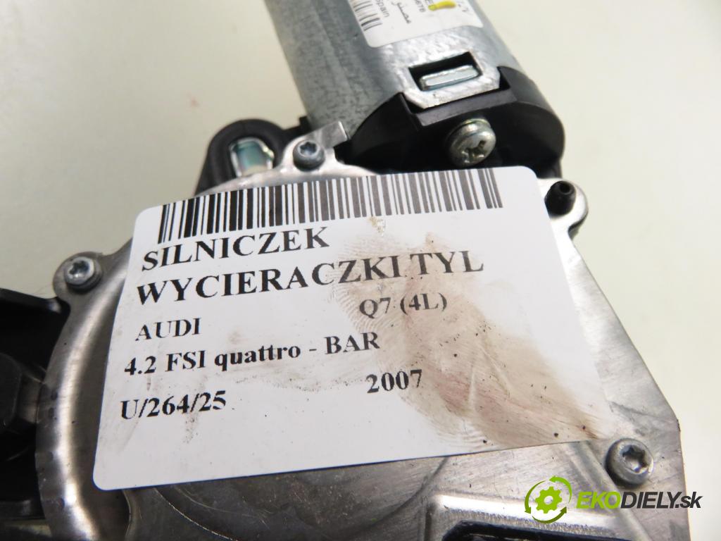 AUDI Q7 (4L) SUV 2007 257,00 4.2 FSI 350 quattro - BAR 4163,00 motorek stěrače ZADNÍ: 579603