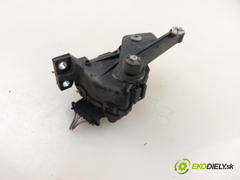 RENAULT KANGOO (KC0/1_) KOMBIVAN 2005 60,00 1.5 dCi 80 - K9K 702 1461,00 Potenciometer plynu 8200089851 (Potenciometer plynového pedálu)