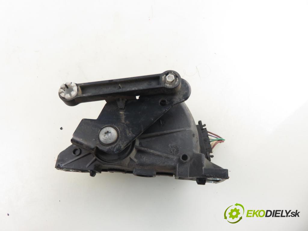 RENAULT KANGOO (KC0/1_) KOMBIVAN 2005 60,00 1.5 dCi 80 - K9K 702 1461,00 Potenciometer plynu 8200089851 (Potenciometer plynového pedálu)