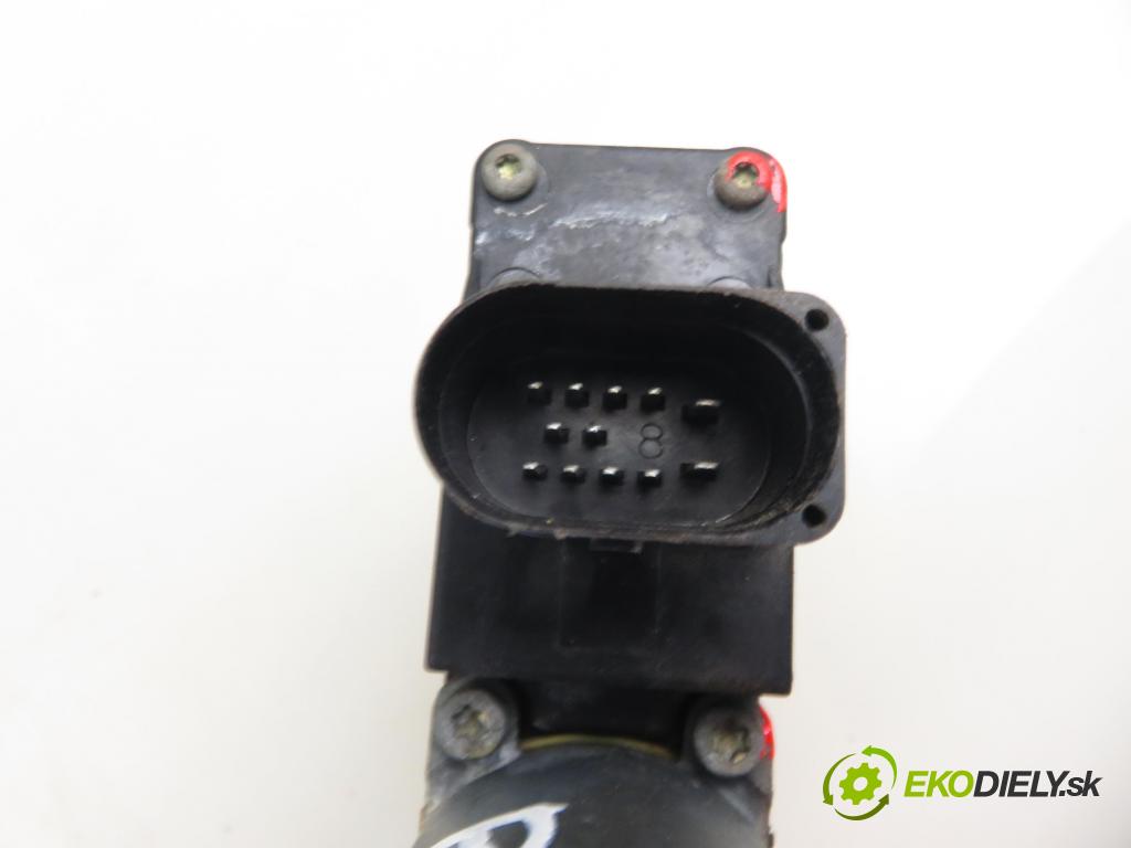 AUDI A3 (8L1) HB 2000 66,00 1.9 TDI 90 - ALH 1896,00 motorek sťahovaní oken PP 8L4959802B