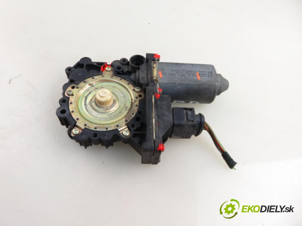 AUDI A3 (8L1) HB 2000 66,00 1.9 TDI 90 - ALH 1896,00 motorek sťahovaní oken PP 8L4959802B
