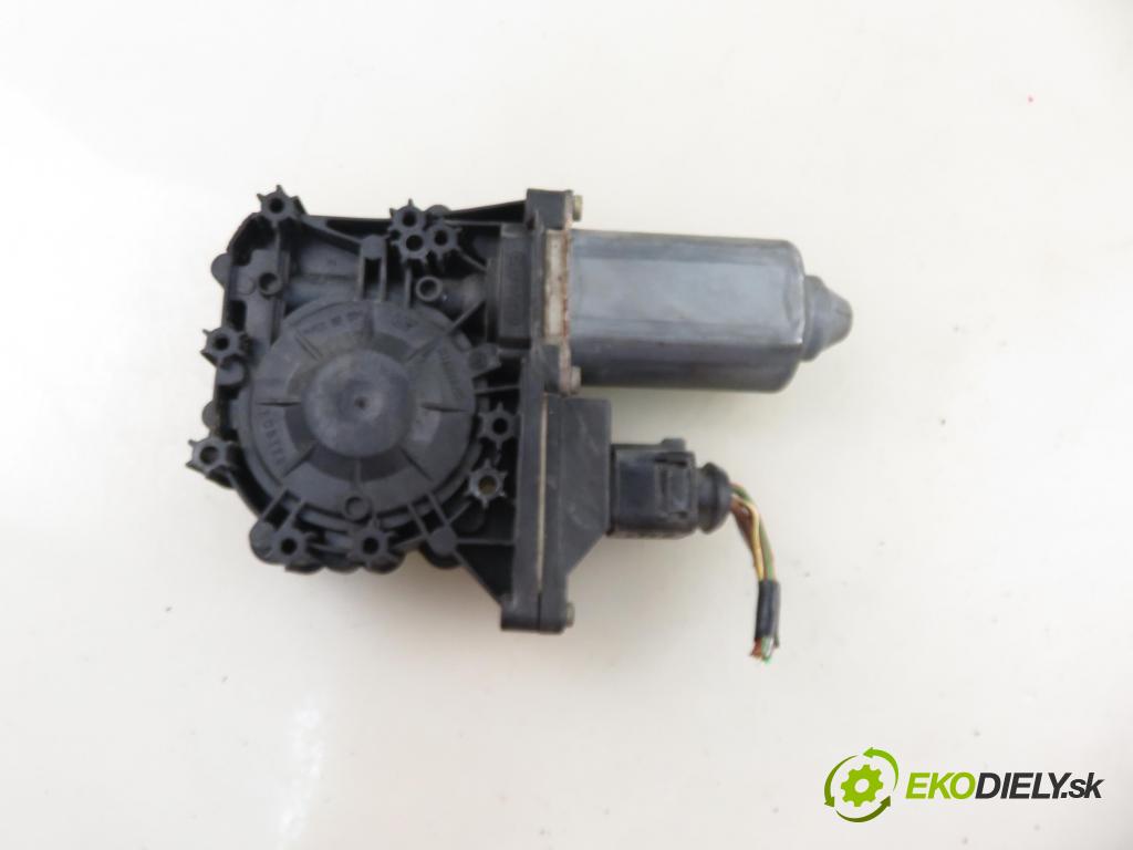 AUDI A3 (8L1) HB 2000 66,00 1.9 TDI 90 - ALH 1896,00 motorek sťahovaní oken LP 8L4959801C